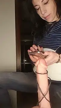 freyamoret online show from January 14, 5:12 am