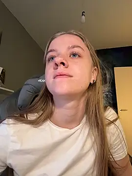 candy maggie online show from November 24, 5:37 pm