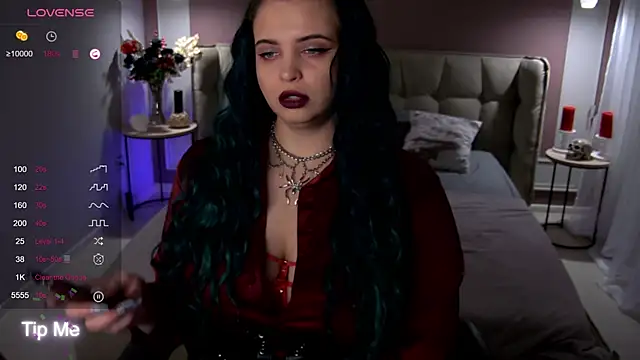 Snapshot of Miss_Maya_Mils chatting on October 7, 1:43 am Miss Maya Mils online show from October 7, 1:43 am
