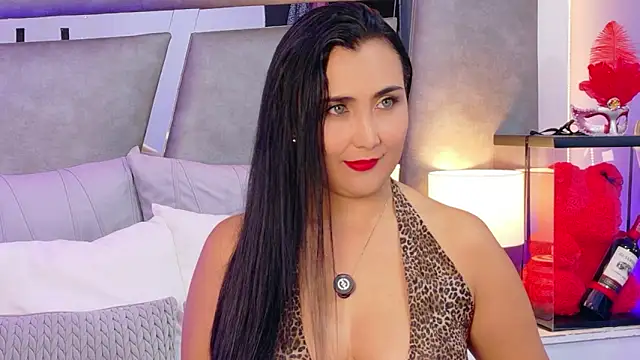 Evangeline Taylorr online show from November 5, 8:47 pm