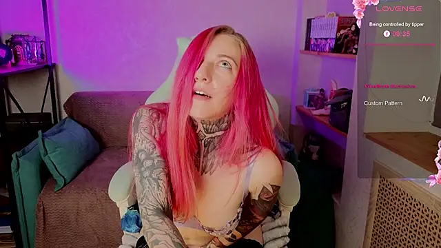 Roxy      online show from October 5, 8:58 pm