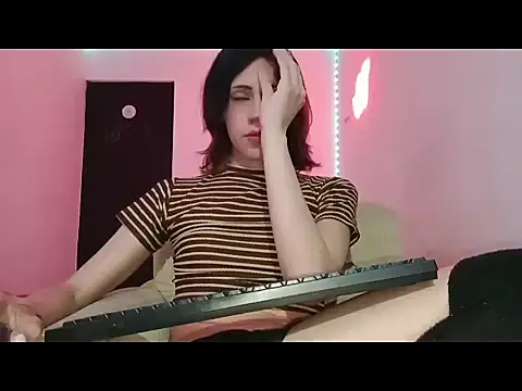 lucydreamm online show from September 19, 12:42 am