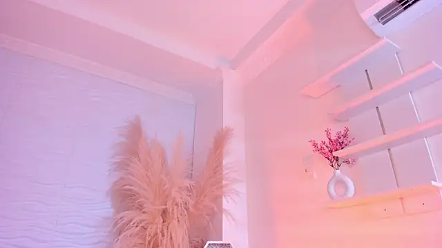 IsabelleFoxx  online show from April 17, 10:56 pm