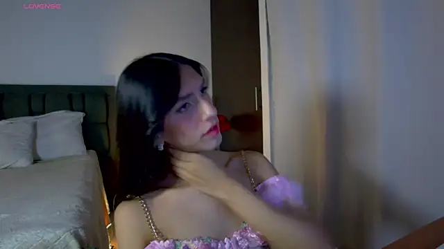 AlanaSofiia online show from June 11, 5:10 pm
