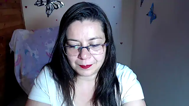 lilisa777 online show from April 9, 10:37 pm