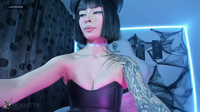 satanbabee online show from October 28, 11:20 pm