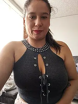 Zoe Nasty online show from January 17, 1:40 pm