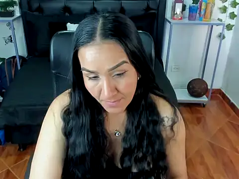 Violeta stilll online show from November 6, 6:47 pm