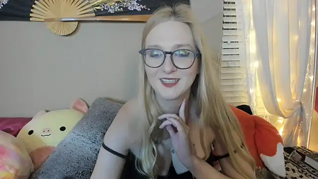 AudreyMadisonX online show from November 21, 6:26 am