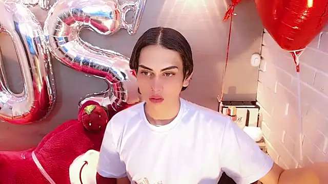 Daniela Pink  online show from October 21, 7:07 pm