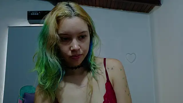 WandaDoll online show from February 13, 1:35 pm