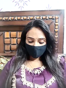 Yours-Bebo online show from April 4, 7:02 pm