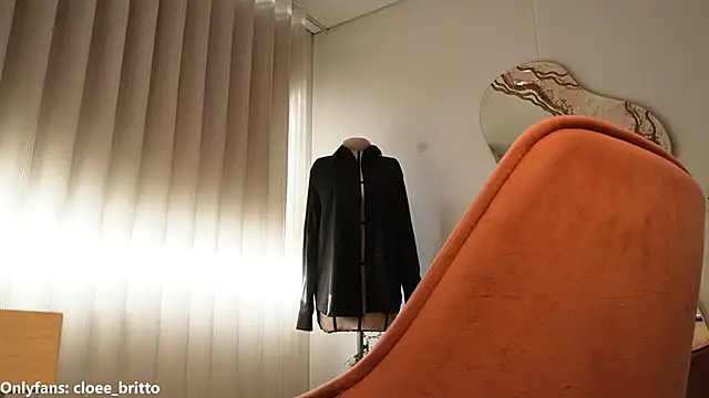 Snapshot of chloebritto chatting on October 23, 9:10 pm chloebritto online show from October 23, 9:10 pm