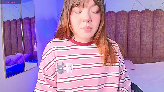 Fluffy Bubble21 online show from February 28, 4:45 am