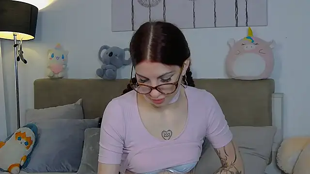 CassKiera online show from September 15, 5:27 am