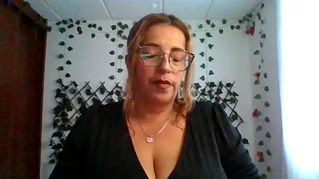 RossanaLionheart online show from October 22, 8:36 pm