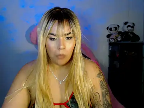 CarolinaRincon online show from November 20, 12:00 am