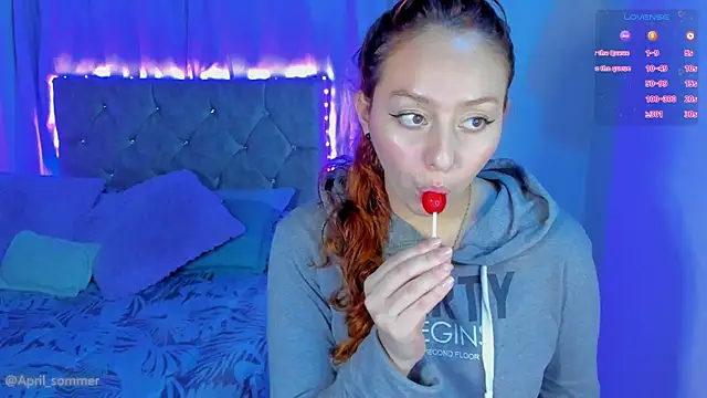 April sommer1 online show from November 20, 10:16 am