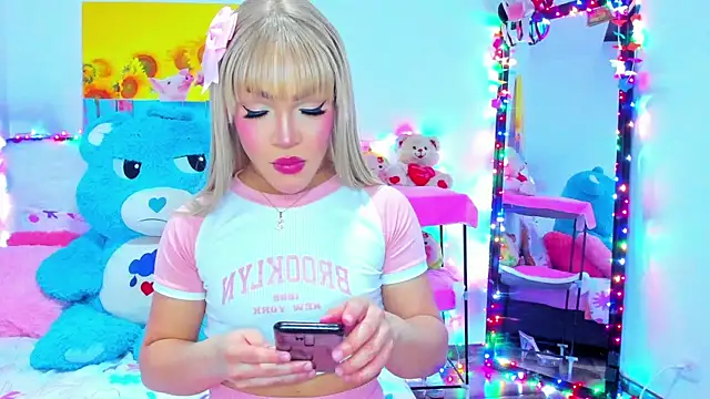 Candy Candy   online show from January 14, 7:30 pm