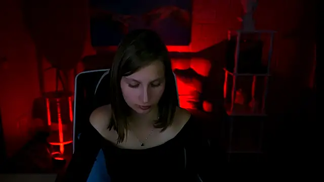 Snapshot of EllaHorton chatting on September 23, 5:11 pm EllaHorton online show from September 23, 5:11 pm