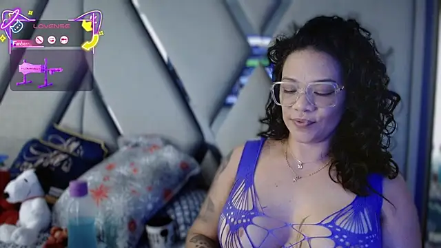 paula daniela1 online show from October 20, 9:40 pm