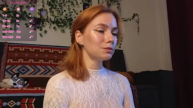 girl with snaketatto0 online show from September 9, 2:22 am