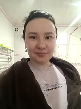 AlexaLexie online show from November 4, 11:37 am