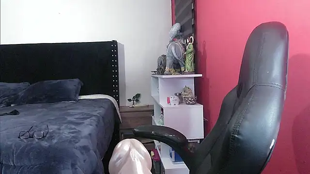 charlotedoll online show from October 30, 5:10 am