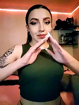 Snapshot of Paudelatorre chatting on September 23, 2:43 am Paudelatorre online show from September 23, 2:43 am