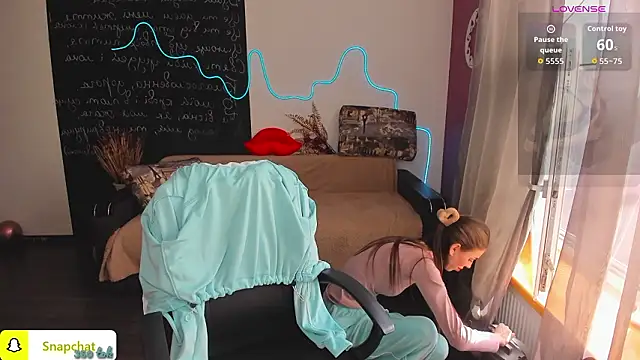 EmmyGreans online show from March 2, 7:26 am