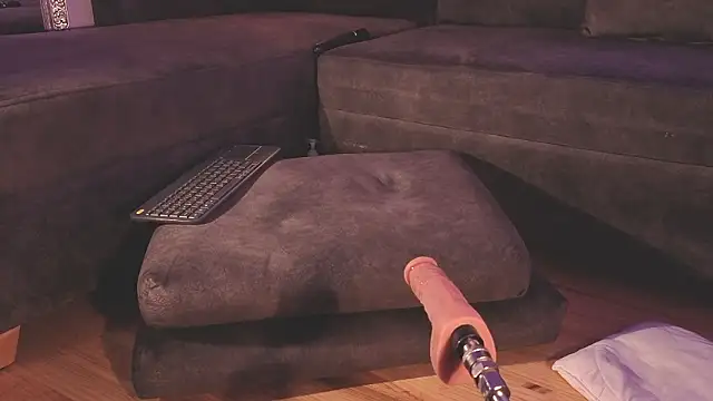 Isabella francoo online show from February 11, 12:39 pm