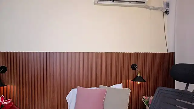 chanel brunette online show from April 1, 1:41 pm