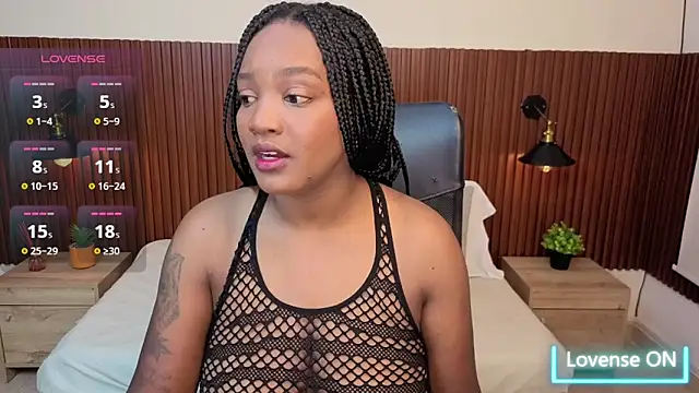 chanel brunette online show from December 22, 7:06 pm