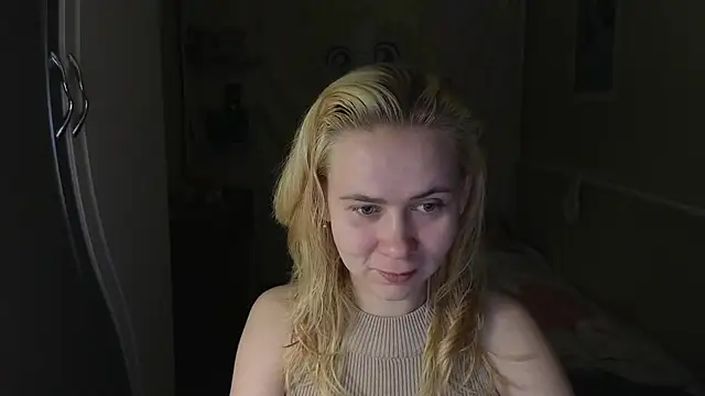 Riley Roo online show from February 15, 4:39 pm