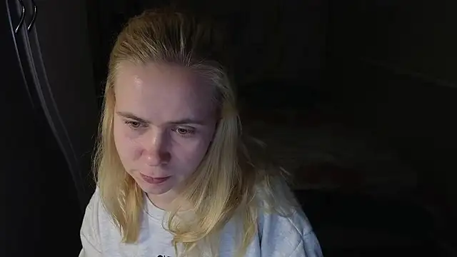 Riley Roo online show from February 22, 5:14 pm