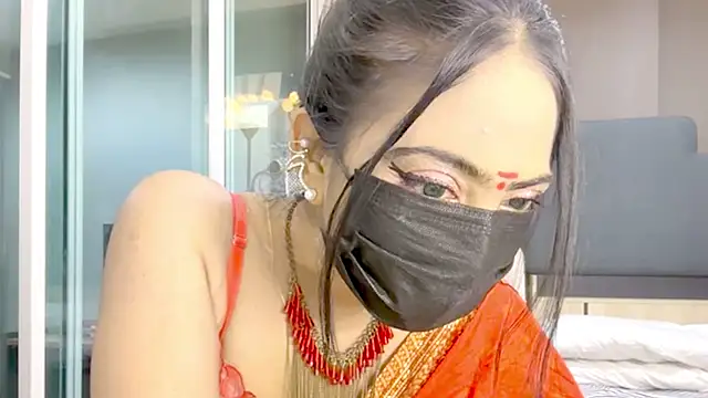 MonalisaDono18 online show from January 10, 8:24 pm