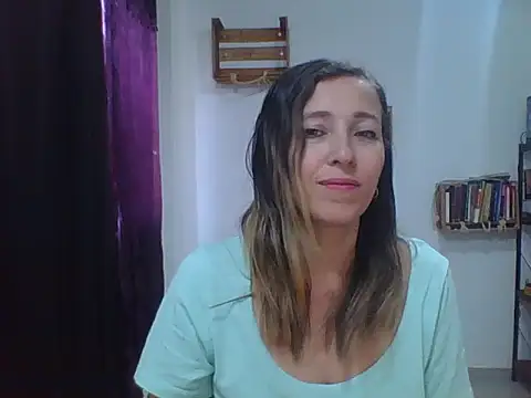 Snapshot of charlott_ponce chatting on October 4, 7:07 pm charlott ponce online show from October 4, 7:07 pm
