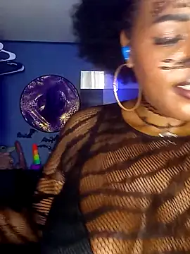 AmazonianMistress online show from October 6, 9:30 pm