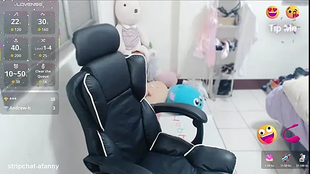 aFanny online show from April 11, 4:10 pm