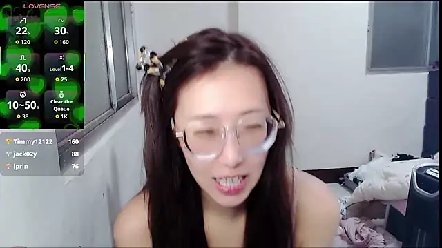 aFanny online show from February 11, 5:03 pm