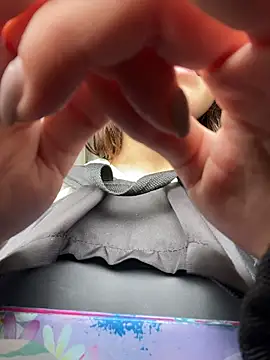 karlamorris  online show from February 18, 1:21 pm