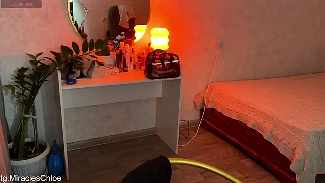 ChloeMillerMeow online show from April 22, 7:33 pm