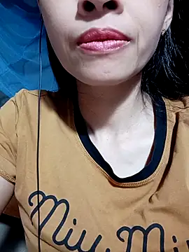 Snapshot of Hana_love20 chatting on September 10, 2:17 pm Hana love20 online show from September 10, 2:17 pm