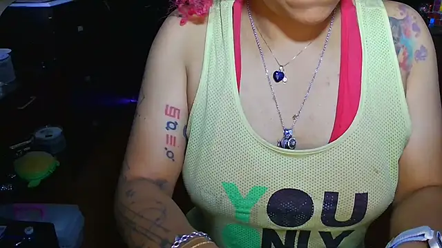 Cata Blue   online show from February 24, 2:38 pm