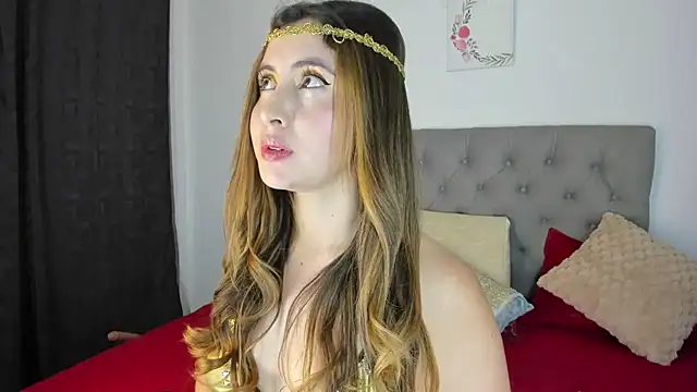 Nicol Swift  online show from October 23, 12:05 am