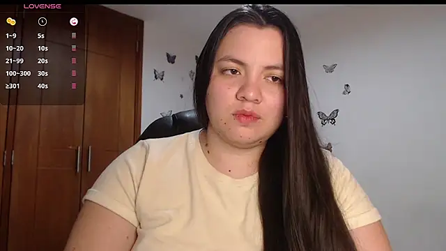 Snapshot of Sarahros1 chatting on October 9, 3:32 am Sarahros1 online show from October 9, 3:32 am
