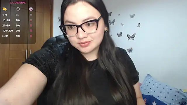 Snapshot of Sarahros1 chatting on October 1, 3:33 am Sarahros1 online show from October 1, 3:33 am