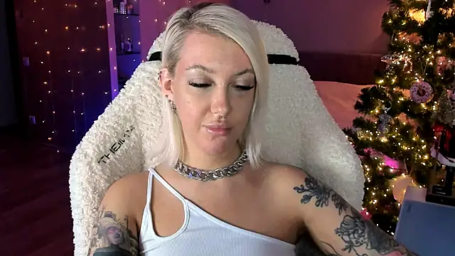 tykioty Miley online show from December 15, 2:00 pm