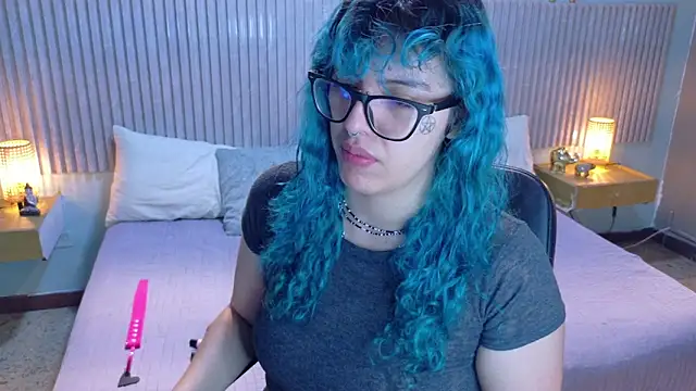 Eli666uwu online show from April 1, 10:49 am