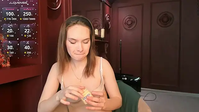 LinaVolberg online show from April 17, 6:04 am